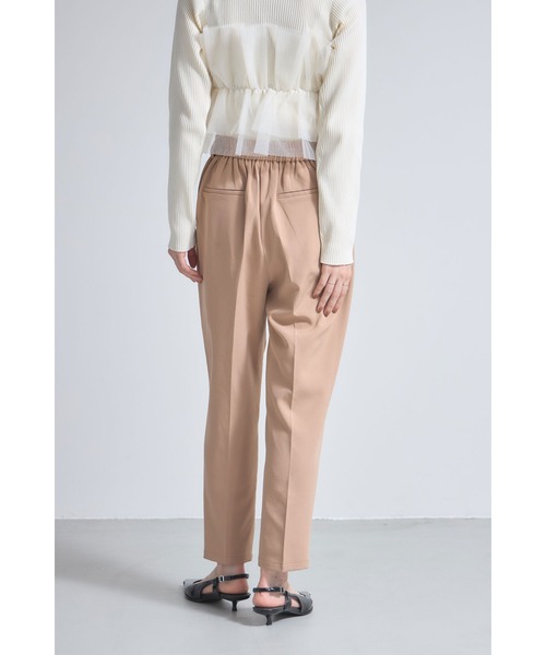 &. NOSTALGIA（アンドドットノスタルジア）の「イージー美脚テーパードパンツ（春夏ver）（その他パンツ・レディース・ネイビー/ブラック/グレー/ピンク/ミント/グリーン系その他/ライトピンク/オフホワイト/オレンジ/ベージュ/ライム・M）」の16枚目の写真