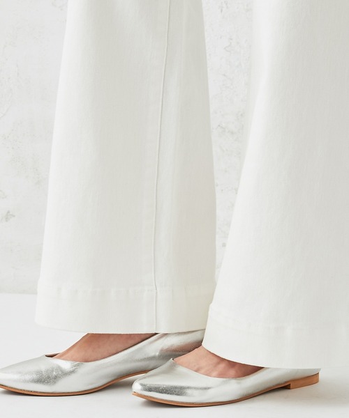 Petit Honfleur(プチオンフルール)の「バギーデニムパンツ(デニムパンツ・レディース・ネイビー/アイボリー・61/64/67)」の10枚目の写真