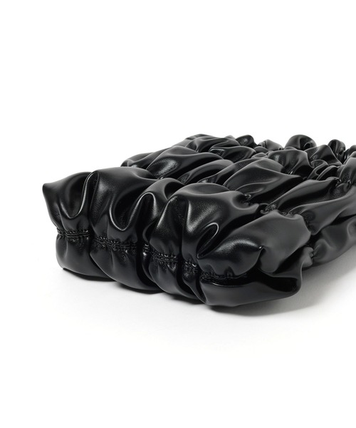 LOWRYS FARM（ローリーズファーム）の「シャーリングショルダーバック  996849（ショルダーバッグ・レディース・ブラック/グレー/ブルー・FREE）」の5枚目の写真