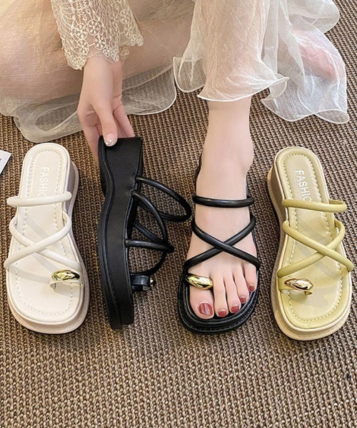 Miniministore(ミニミニストア)の「厚底 親指トングサンダル レディース美脚(サンダル・レディース・ブラック/アイボリー/クリーム・23.5cm/24.5cm/24.0cm/22.5cm/23.0cm)」の5枚目の写真