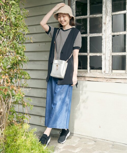 ikka(イッカ)の「ノーカラーサイドスリットジレ(ベスト・レディース・ベージュ/ブラック・L/M/S)」の19枚目の写真