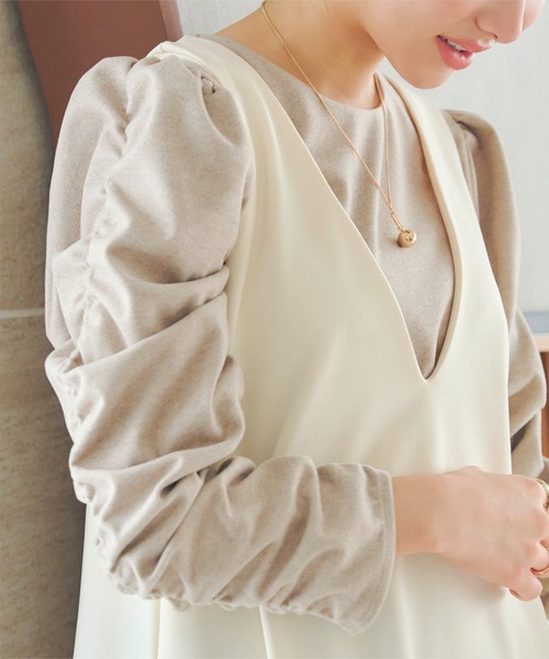KOBE LETTUCE(コウベレタス)の「袖ギャザーブラウス(シャツ/ブラウス・レディース・ベージュ/オフホワイト/チャコールグレー・M)」の8枚目の写真