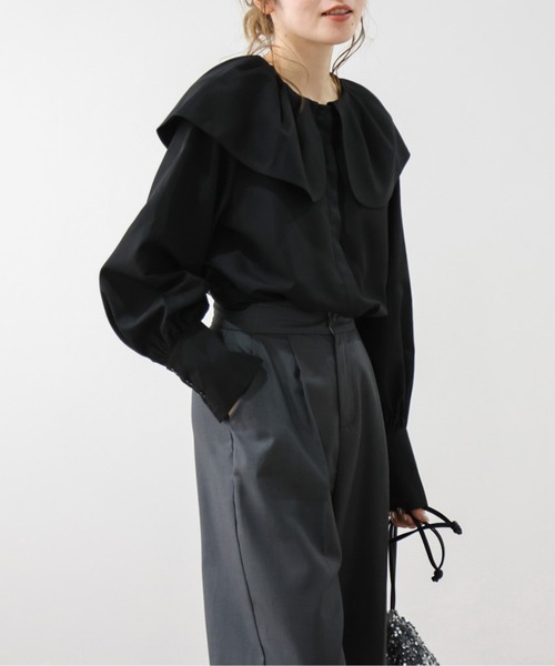 AMELY(エミリー)の「ラウンドビッグカラーブラウス(シャツ/ブラウス・レディース・ブラック/ホワイト/ブルー・フリー)」の3枚目の写真