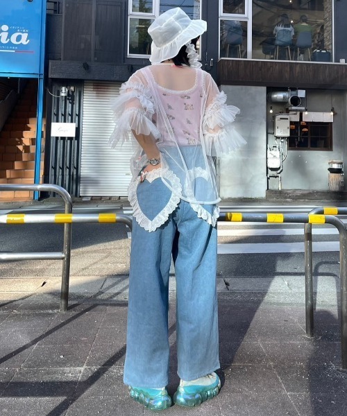 Candy Stripper（キャンディストリッパー）の「FRILL DENIM パンツ（デニムパンツ・レディース・インディゴブルー/ライトインディゴブルー・2）」の9枚目の写真