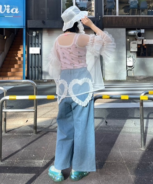 Candy Stripper（キャンディストリッパー）の「FRILL DENIM パンツ（デニムパンツ・レディース・インディゴブルー/ライトインディゴブルー・2）」の10枚目の写真