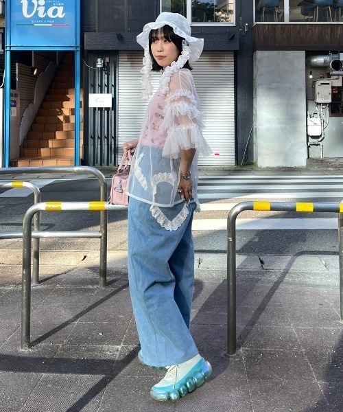 Candy Stripper（キャンディストリッパー）の「FRILL DENIM パンツ（デニムパンツ・レディース・インディゴブルー/ライトインディゴブルー・2）」の8枚目の写真