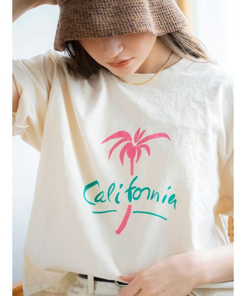 MIXTA(ミクスタ)の「mixta別注 グラフィックロゴTee(Tシャツ/カットソー・レディース・アイボリー/グリーン/チャコールグレー・FREE)」の8枚目の写真