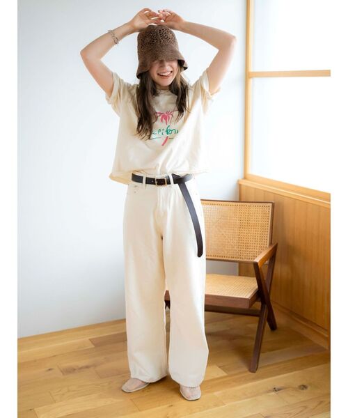 MIXTA(ミクスタ)の「mixta別注 グラフィックロゴTee(Tシャツ/カットソー・レディース・アイボリー/グリーン/チャコールグレー・FREE)」の11枚目の写真