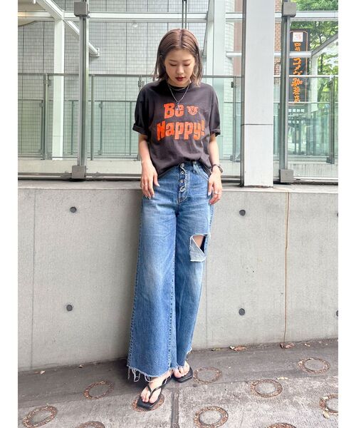 MIXTA(ミクスタ)の「mixta別注 グラフィックロゴTee(Tシャツ/カットソー・レディース・アイボリー/グリーン/チャコールグレー・FREE)」の19枚目の写真