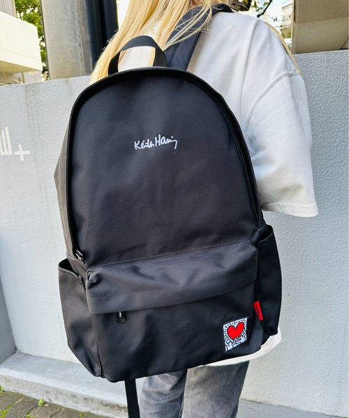 Keith Haring(キース・ヘリング)の「Keith Haring/ / ディパックL / 15606(バックパック/リュック・レディース・ホワイト/ブラック・ONESIZE)」の2枚目の写真