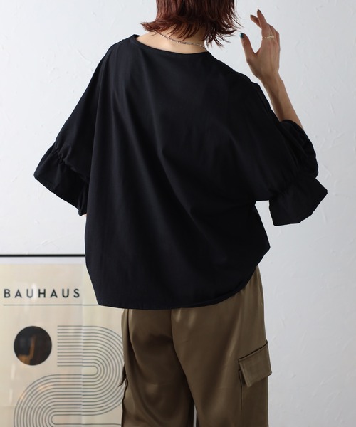 Bonjour Sagan(ボンジュールサガン)の「フリルギャザースリーブTシャツ(Tシャツ/カットソー・レディース・キナリ/ピンクベージュ/ブラック・FREE)」の14枚目の写真