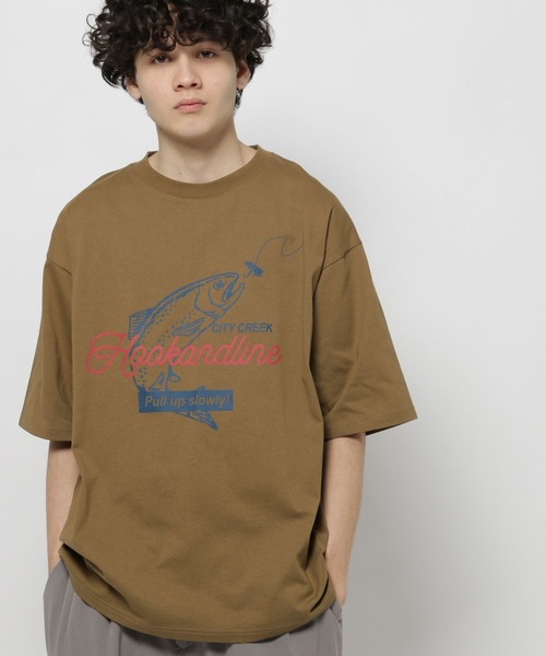 niko and...(ニコアンド)の「【CITY CREEK】プリントTシャツ2(Tシャツ/カットソー・メンズ・イエロー系その他/オフホワイト/ナチュラル/ダークブルー・MEDIUM/LARGE)」の4枚目の写真