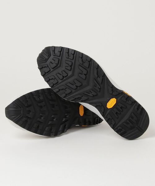 FRED PERRY（フレッドペリー）の「FRED PERRY B800 MESH HAIRY SUEDE / フレッド ペリー B800 メッシュ ヘアリー スエード（スニーカー・メンズ・ホワイト・27.0cm/28.0cm/26.0cm）」の3枚目の写真