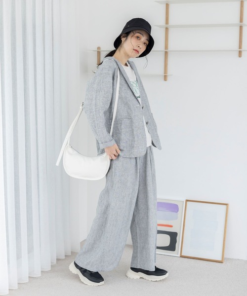 studio CLIP(スタディオクリップ)の「【スタイルアップシューズ】柔らか厚底スニーカー(スニーカー・レディース・ブラック/ナチュラル・LARGE/MEDIUM)」の6枚目の写真