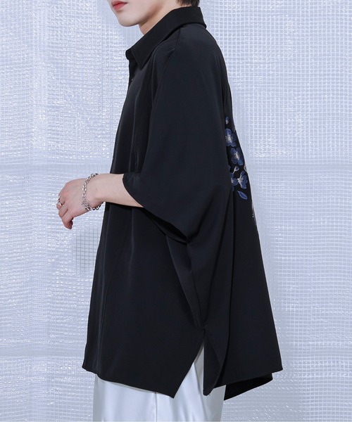 Ellno Loset(エルノロゼット)の「【HI】ウルフ刺繍モモンガシャツ(シャツ/ブラウス・メンズ・ブラック/オフホワイト・MEDIUM/LARGE)」の5枚目の写真