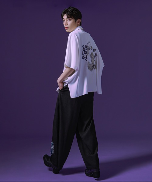 Ellno Loset(エルノロゼット)の「【HI】ウルフ刺繍モモンガシャツ(シャツ/ブラウス・メンズ・ブラック/オフホワイト・MEDIUM/LARGE)」の16枚目の写真