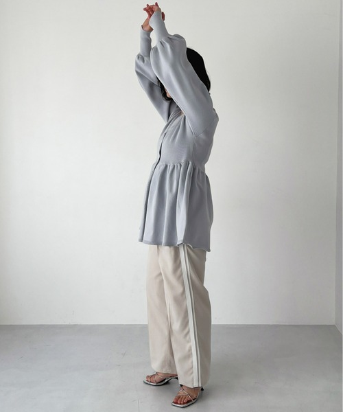 Olu.（オルドット）の「サイドラインタックパンツ（スラックス）」 - WEAR