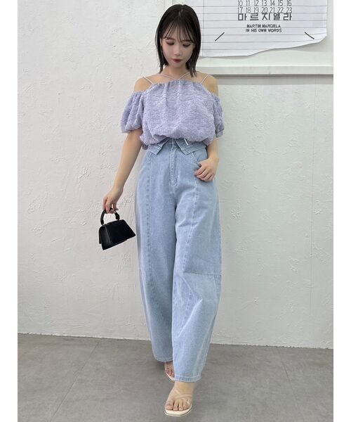 dazzlin（ダズリン）の「オフショルジャカードトップス（シャツ/ブラウス・レディース・オフホワイト/ブルー/ブラック・FREE）」の8枚目の写真