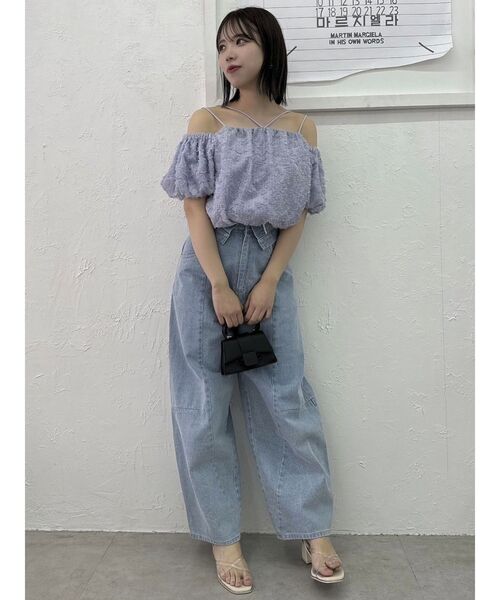 dazzlin（ダズリン）の「オフショルジャカードトップス（シャツ/ブラウス・レディース・オフホワイト/ブルー/ブラック・FREE）」の11枚目の写真