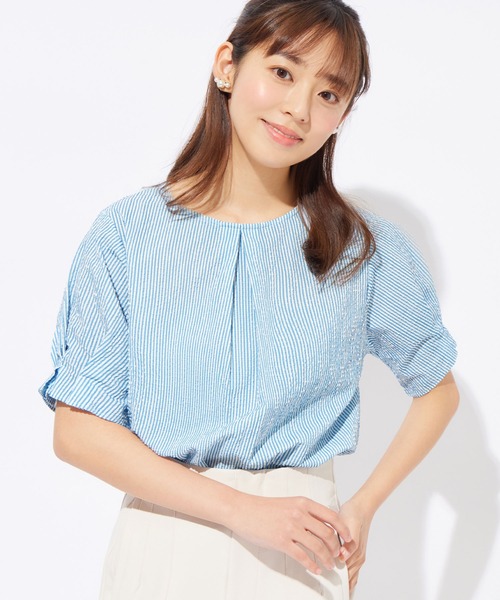 alotta(アロッタ)の「サッカー素材袖タックブラウス(シャツ/ブラウス・レディース・ホワイト×ブルー/ラベンダー/ブラック系その他・XX-LARGE/X-LARGE/LARGE/MEDIUM)」の1枚目の写真