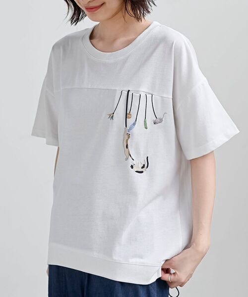 rps(アールピーエス)の「ブラブラキャット裾ドロストTシャツ(Tシャツ/カットソー・レディース・ホワイト系その他2/ホワイト系その他3/オフホワイト/チャコールグレー/グレー系その他2・フリー)」の2枚目の写真