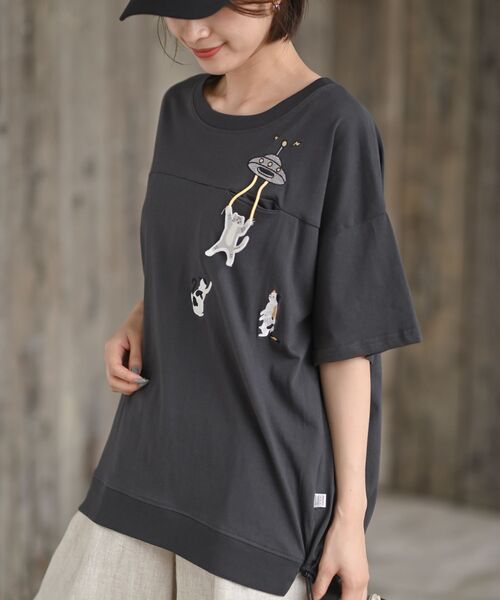 rps(アールピーエス)の「ブラブラキャット裾ドロストTシャツ(Tシャツ/カットソー・レディース・ホワイト系その他2/ホワイト系その他3/オフホワイト/チャコールグレー/グレー系その他2・フリー)」の5枚目の写真