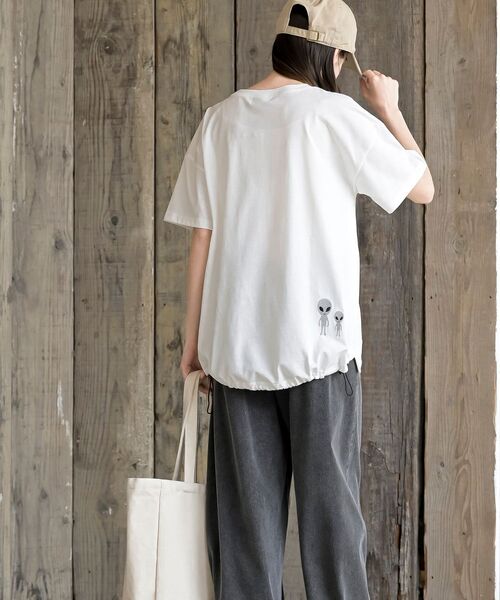 rps(アールピーエス)の「ブラブラキャット裾ドロストTシャツ(Tシャツ/カットソー・レディース・ホワイト系その他2/ホワイト系その他3/オフホワイト/チャコールグレー/グレー系その他2・フリー)」の16枚目の写真