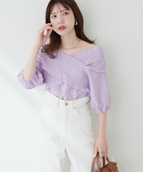 natural couture（ナチュラルクチュール）の「【WEB限定】アイレットカットレースクロスオフショルプルオーバー（Tシャツ/カットソー・レディース・ラベンダー/アイボリー/サックスブルー/ブラック・FREE）」の14枚目の写真