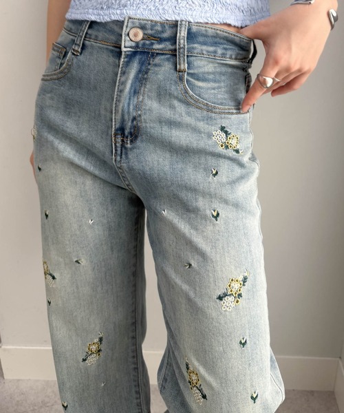 solleim(ソルレム)の「フラワー刺繍セミワイドデニム(デニムパンツ・レディース・ブルー/サックスブルー・S/M)」の13枚目の写真