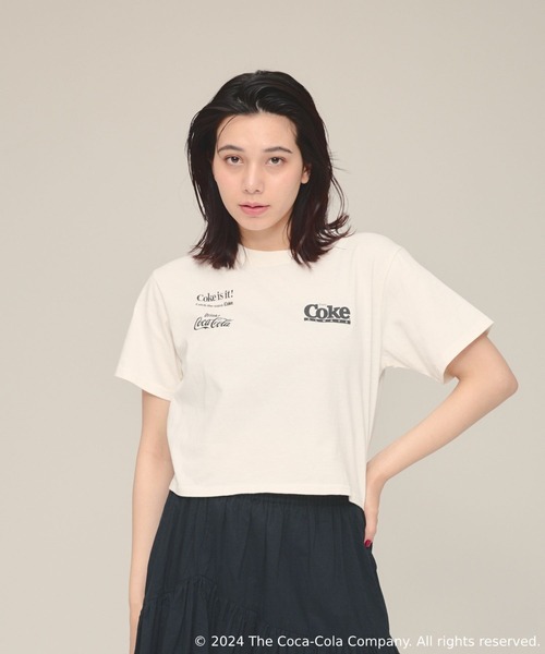 eL(エル)の「【eL】 Coca-Cola Tee/130948(Tシャツ/カットソー・レディース・オフホワイト/スミクロ・FREE)」の3枚目の写真