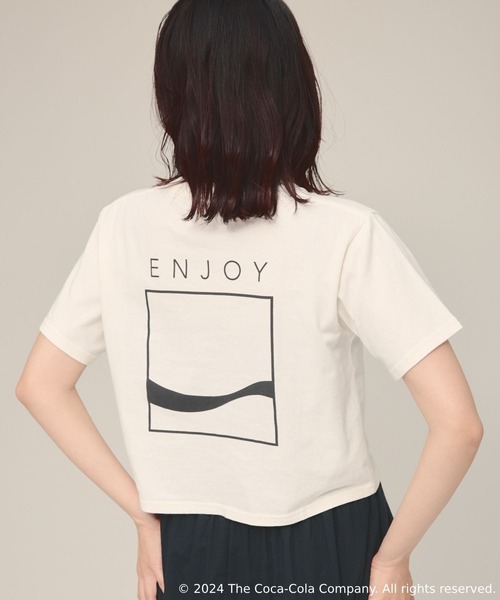 eL(エル)の「【eL】 Coca-Cola Tee/130948(Tシャツ/カットソー・レディース・オフホワイト/スミクロ・FREE)」の4枚目の写真
