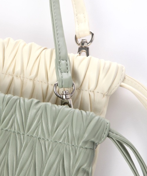 LAKOLE（ラコレ）の「ヘリンボン巾着ショルダーバッグ / 132239（ショルダーバッグ・レディース・オフホワイト/ブラック/ライトグリーン・FREE）」の15枚目の写真