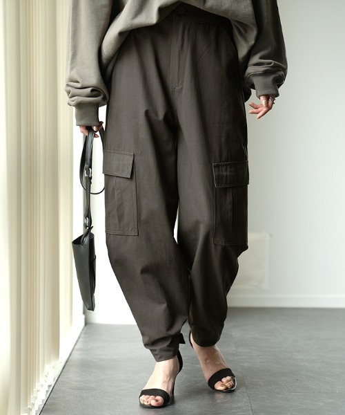 HUG.U（ハグユー）の「2wayカーゴパンツ（カーゴパンツ・レディース・ダークグレー/サンドベージュ/ブラック/カーキ/ホワイト・M/L/L(レギュラー丈)/M(トール丈)/L(トール丈)/M(レギュラー丈)）」の4枚目の写真