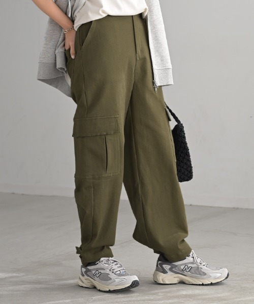 HUG.U（ハグユー）の「2wayカーゴパンツ（カーゴパンツ・レディース・ダークグレー/サンドベージュ/ブラック/カーキ/ホワイト・M/L/L(レギュラー丈)/M(トール丈)/L(トール丈)/M(レギュラー丈)）」の13枚目の写真