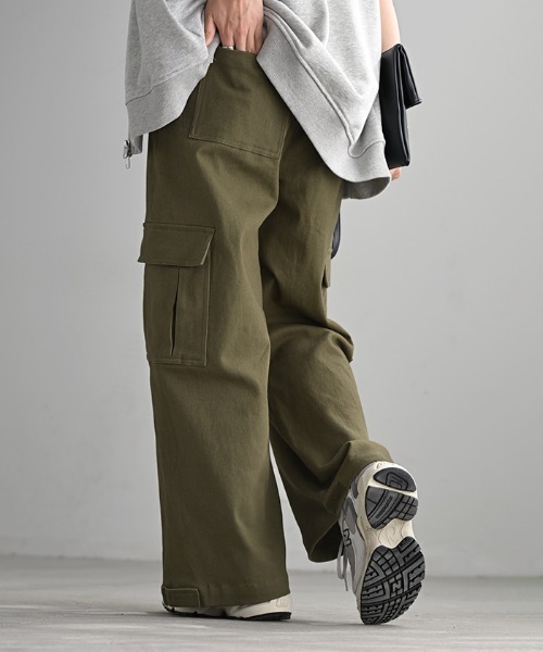 HUG.U（ハグユー）の「2wayカーゴパンツ（カーゴパンツ・レディース・ダークグレー/サンドベージュ/ブラック/カーキ/ホワイト・M/L/L(レギュラー丈)/M(トール丈)/L(トール丈)/M(レギュラー丈)）」の12枚目の写真