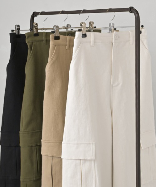 HUG.U（ハグユー）の「2wayカーゴパンツ（カーゴパンツ・レディース・ダークグレー/サンドベージュ/ブラック/カーキ/ホワイト・M/L/L(レギュラー丈)/M(トール丈)/L(トール丈)/M(レギュラー丈)）」の19枚目の写真