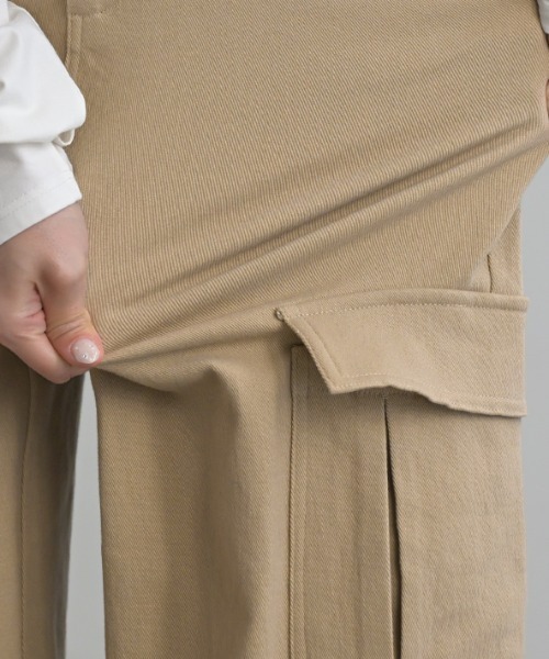 HUG.U（ハグユー）の「2wayカーゴパンツ（カーゴパンツ・レディース・ダークグレー/サンドベージュ/ブラック/カーキ/ホワイト・M/L/L(レギュラー丈)/M(トール丈)/L(トール丈)/M(レギュラー丈)）」の21枚目の写真