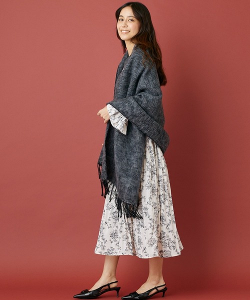 INED CLARO（イネドクラロ）の「ハンドウーヴンコットンアクリルショール（マフラー・レディース・チャコールグレー/ブルー・フリー）」の8枚目の写真