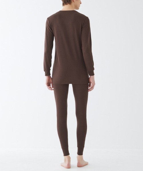 adidas(アディダス)の「adidas/アディダス クルーネックロングスリーブ ワンポイントロゴ 吸湿発熱(インナーウェア/肌着・メンズ・ブラック/ブラウン系その他・LARGE/MEDIUM)」の5枚目の写真