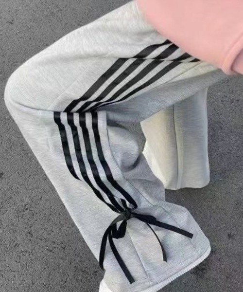 lilful（リルフル）の「サイドライン リボン スウェット ジャージ ワイドパンツ（スウェットパンツ・レディース・ライトグレー/グレー/ブラック/ピンク・S/M）」の10枚目の写真