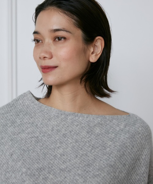 YVON（イヴォン）の「イレギュラーヘムニット【セットアップ対応】（ニット/セーター・レディース・サックスブルー/グレー・9号）」の17枚目の写真