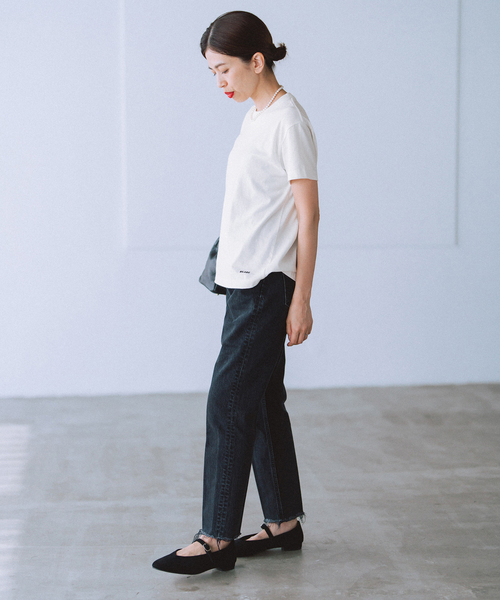 IENA（イエナ）の「BLACK シグネチャーTシャツ（Tシャツ/カットソー・レディース・チャコールグレー/ホワイト・FREE）」の16枚目の写真