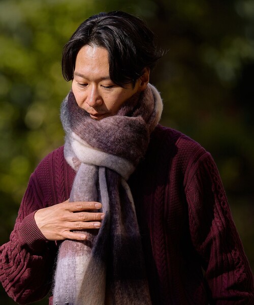 SHIPS（シップス）の「【WEB限定】SHIPS:〈洗濯機可能〉ボリューム マフラー (ブロックチェック)（マフラー・メンズ・ブラック/ブラウン/グリーン・ONE SIZE）」の4枚目の写真