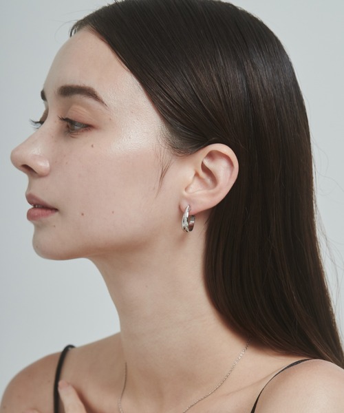 ciite' surgical stainless(シーテサージカルステンレス)の「【 金属アレルギー対応 】 ツインビジュー フープピアス サージカルステンレス (両耳用)(ピアス(両耳用)・レディース・ゴールド/シルバー・FREE)」の12枚目の写真