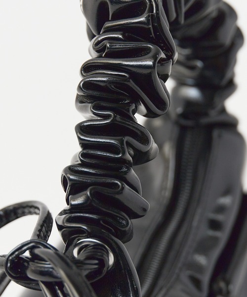 Chick（チック）の「Ribbon Design Shoulder Bag / リボンデザイン ギャザーミニバッグ 2026年春夏（ハンドバッグ・レディース・ブラック/レッド/ホワイト/シルバー・FREE）」の13枚目の写真