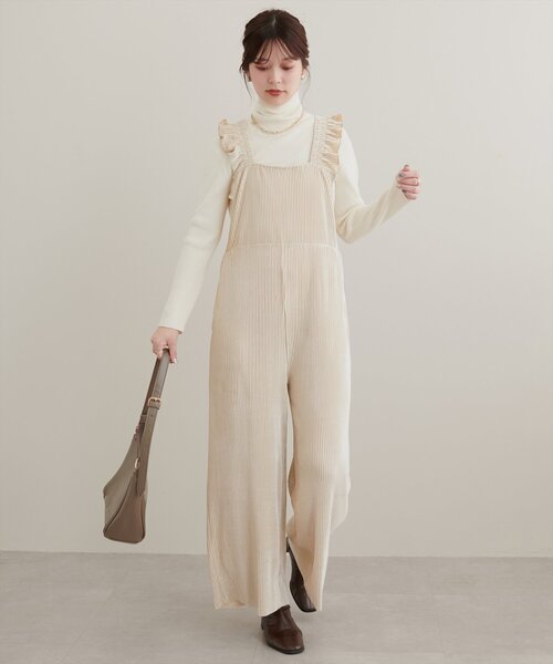 natural couture（ナチュラルクチュール）の「【mamamo】プリーツベロア肩フリルサロペ（その他パンツ・レディース・ベージュ/ピンク/ブラウン・FREE）」の8枚目の写真