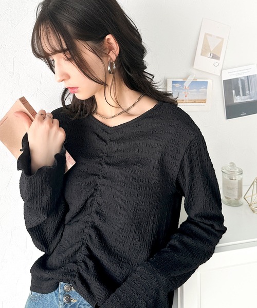 セール】大人の魅力を引き立てる。胸シャーリングジャガードトップス