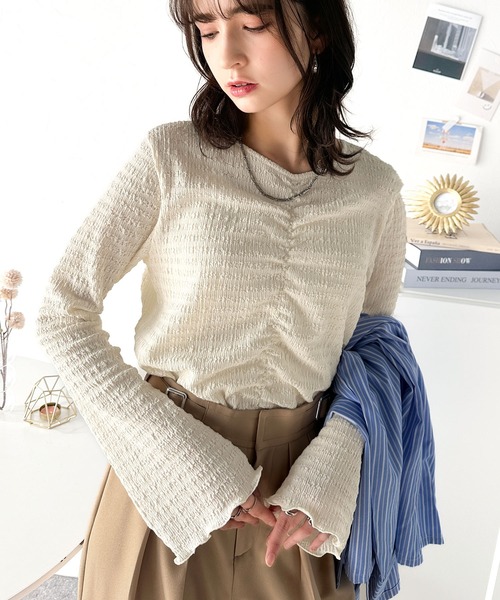 classicalelf（クラシカルエルフ）の「大人の魅力を引き立てる。胸シャーリングジャガードトップス（長袖）（Tシャツ/カットソー・レディース・ブルー/ブラック/グレイッシュベージュ/アイボリー・LARGE/MEDIUM/SMALL/X-LARGE）」の7枚目の写真