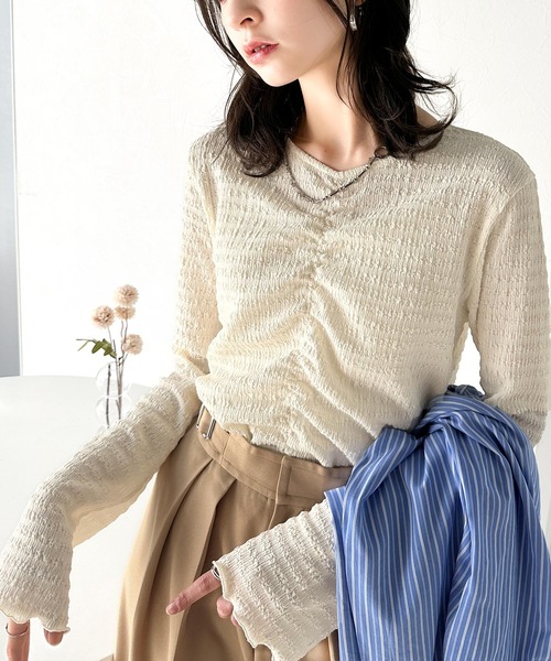 classicalelf（クラシカルエルフ）の「大人の魅力を引き立てる。胸シャーリングジャガードトップス（長袖）（Tシャツ/カットソー・レディース・ブルー/ブラック/グレイッシュベージュ/アイボリー・LARGE/MEDIUM/SMALL/X-LARGE）」の6枚目の写真