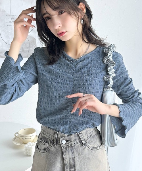 classicalelf（クラシカルエルフ）の「大人の魅力を引き立てる。胸シャーリングジャガードトップス（長袖）（Tシャツ/カットソー・レディース・ブルー/ブラック/グレイッシュベージュ/アイボリー・LARGE/MEDIUM/SMALL/X-LARGE）」の17枚目の写真